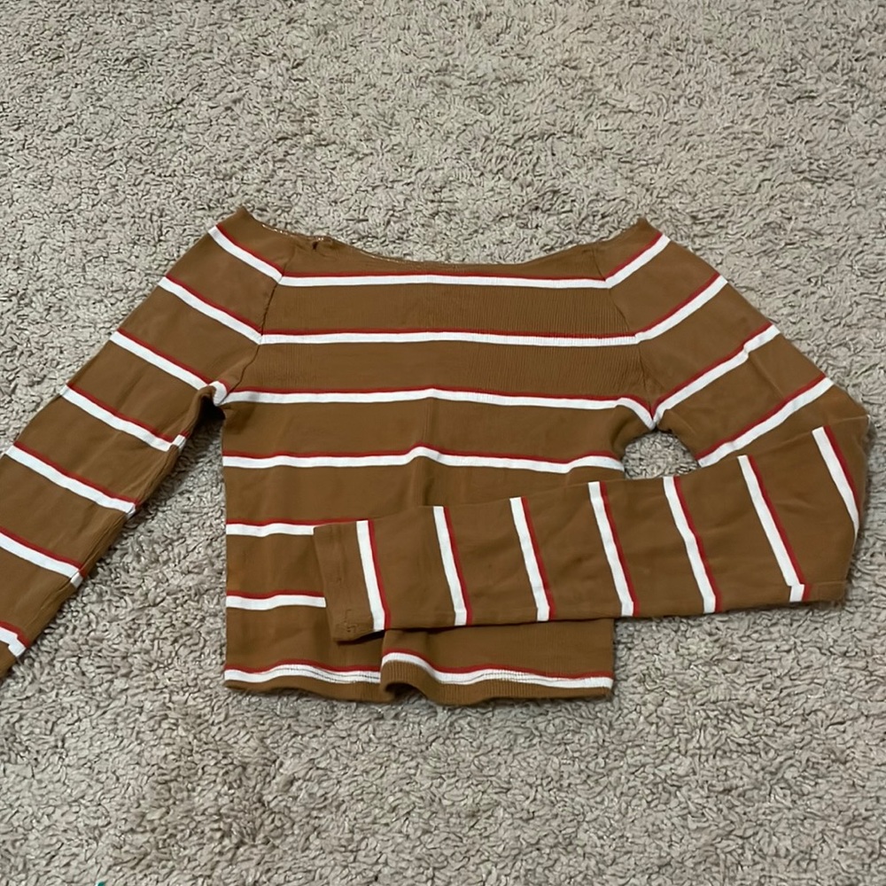 Striped long sleeve crop top